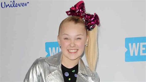 jojo siwa girlfriend age gap